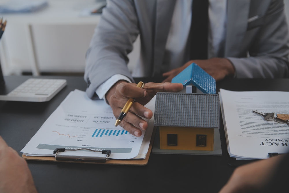 Fiscalité de la vente à un promoteur : comment optimiser votre plus-value ?