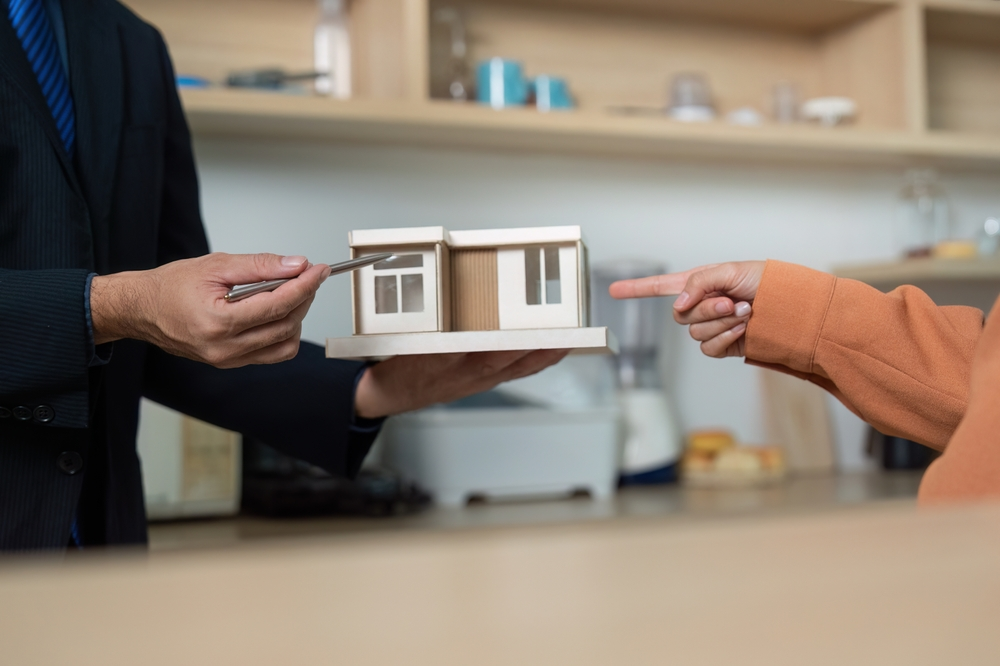 Peut-on vendre une partie de son terrain à un promoteur ?