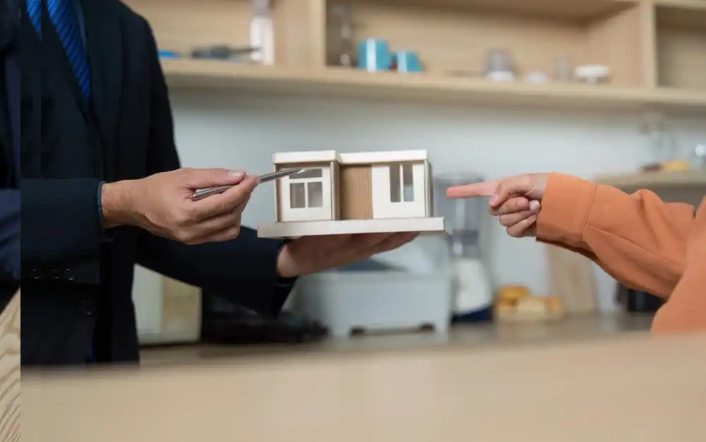 Peut-on vendre une partie de son terrain à un promoteur ?